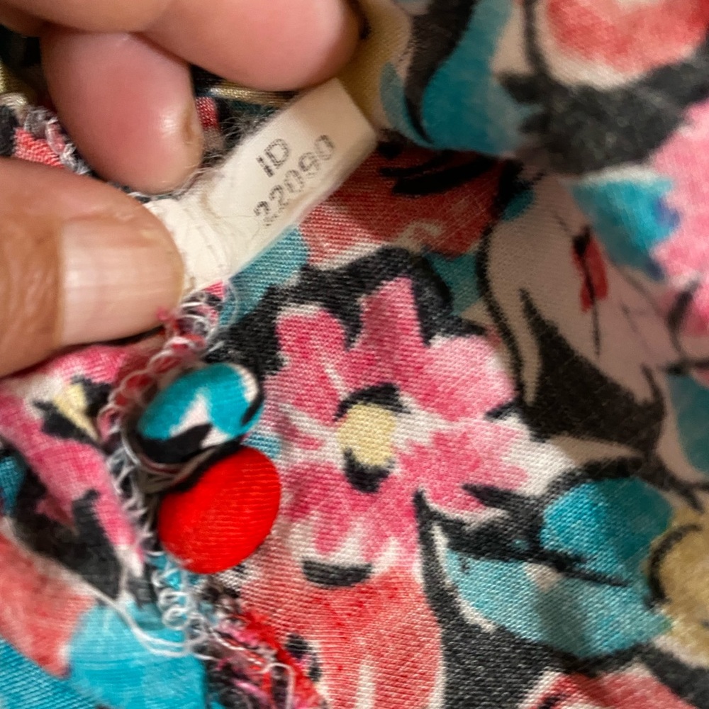 Compagnie Internationale Express  Floral Button  Top - Picture 7 of 8